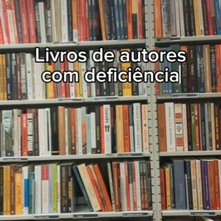 Quem está a aproveitar o Verão para ler mais um pouco? 

Mais vezes do que desejado mães e pais de filhos com deficiência ou algum tipo de diagnóstico e os próprios na primeira pessoa ouvem comentários capacitistas sobre a sua condição. Muitos deles chegam com o espanto sobre as suas capacidades em realizar determinadas tarefas. 

A sociedade ainda não vê muito para além do diagnóstico. É muito irresistível aplicar um rótulo e colocar a expectativa por baixo.
Por isso hoje deixo-vos um reminder de tantas obras que temos entre nós, escritas por autores com deficiência. 

Já sabiam?
Deixem nos comentários mais obras que conhecem, escritas por autores/as com deficiência ou algum tipo de diagnóstico ⬇️